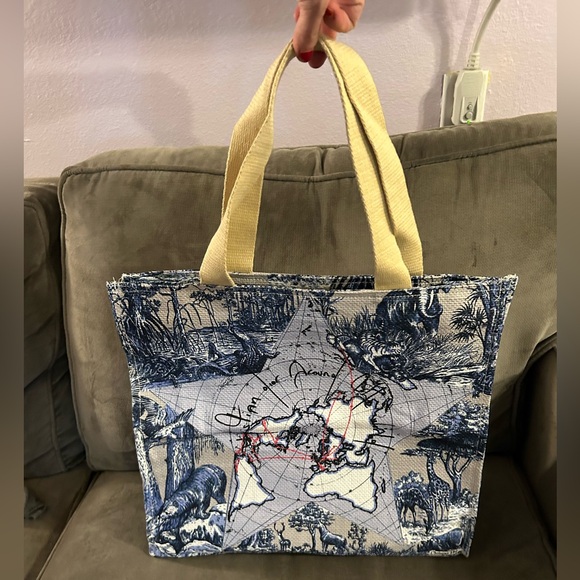 New DIOR Around The World Limited Edition Canvas Tote Bag Cream & Blue RARE - Picture 2 of 8